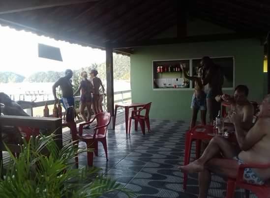 Nena'S Suites Praia de Araçatiba المظهر الخارجي الصورة